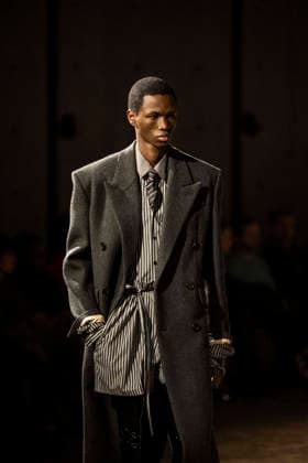 PFW Saint Laurent runway EB A model presents a creation by designer Anthony Vaccarello as part of his Menswear Fall Winter 2026-2027 collection show for fashion house Saint Laurent during Men s Fashion Week in Paris, France, January 27, 2026. Photo by Eliot Blondet ABACAPRESS.COM Paris France France  Copyright: xBlondetxEliot ABACAx