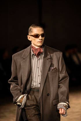 PFW Saint Laurent runway EB A model presents a creation by designer Anthony Vaccarello as part of his Menswear Fall Winter 2026-2027 collection show for fashion house Saint Laurent during Men s Fashion Week in Paris, France, January 27, 2026. Photo by Eliot Blondet ABACAPRESS.COM Paris France France  Copyright: xBlondetxEliot ABACAx