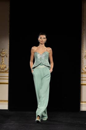 PFW Giorgio Armani Runway - Paris AJ A model presents a creation for Giorgio Armani Prive for Women s Haute Couture Spring Summer 2026 collection fashion show as part of the Paris Haute Couture Fashion Week, in Paris, on January 27, 2026. Photo by Alexis Jumeau ABACAPRESS.COM Paris France  Copyright: xJumeauxAlexis ABACAx