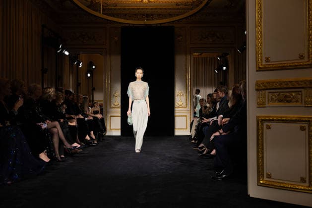 PFW Giorgio Armani Runway - Paris AJ A model presents a creation for Giorgio Armani Prive for Women s Haute Couture Spring Summer 2026 collection fashion show as part of the Paris Haute Couture Fashion Week, in Paris, on January 27, 2026. Photo by Alexis Jumeau ABACAPRESS.COM Paris France  Copyright: xJumeauxAlexis ABACAx