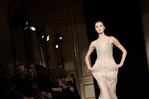 PFW Giorgio Armani Runway - Paris AJ A model presents a creation for Giorgio Armani Prive for Women s Haute Couture Spring Summer 2026 collection fashion show as part of the Paris Haute Couture Fashion Week, in Paris, on January 27, 2026. Photo by Alexis Jumeau ABACAPRESS.COM Paris France  Copyright: xJumeauxAlexis ABACAx
