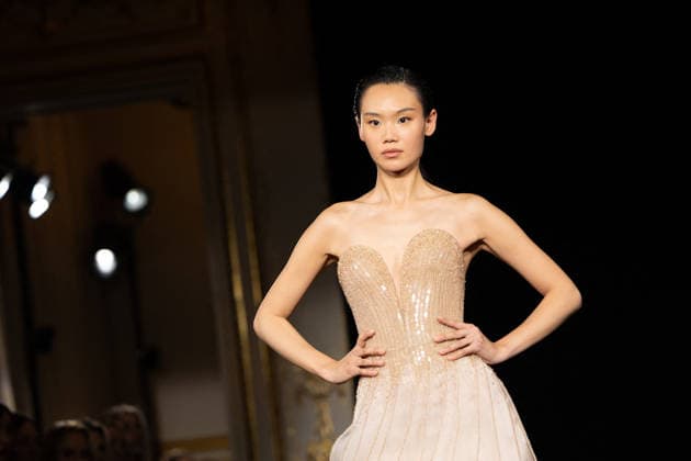PFW Giorgio Armani Runway - Paris AJ A model presents a creation for Giorgio Armani Prive for Women s Haute Couture Spring Summer 2026 collection fashion show as part of the Paris Haute Couture Fashion Week, in Paris, on January 27, 2026. Photo by Alexis Jumeau ABACAPRESS.COM Paris France  Copyright: xJumeauxAlexis ABACAx