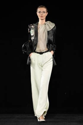 PFW Giorgio Armani Runway - Paris AJ A model presents a creation for Giorgio Armani Prive for Women s Haute Couture Spring Summer 2026 collection fashion show as part of the Paris Haute Couture Fashion Week, in Paris, on January 27, 2026. Photo by Alexis Jumeau ABACAPRESS.COM Paris France  Copyright: xJumeauxAlexis ABACAx