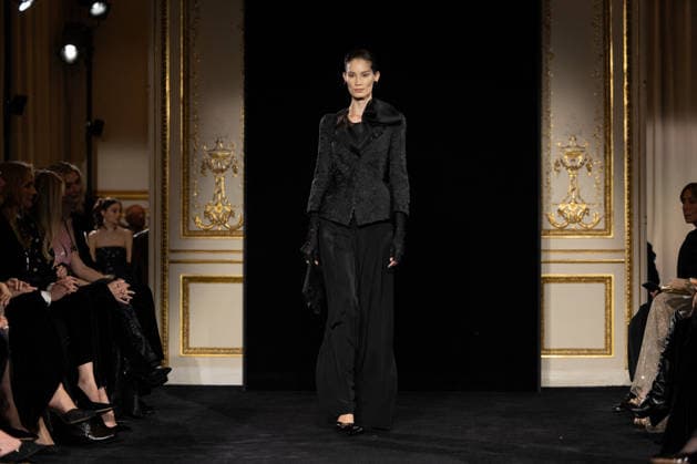 PFW Giorgio Armani Runway - Paris AJ A model presents a creation for Giorgio Armani Prive for Women s Haute Couture Spring Summer 2026 collection fashion show as part of the Paris Haute Couture Fashion Week, in Paris, on January 27, 2026. Photo by Alexis Jumeau ABACAPRESS.COM Paris France  Copyright: xJumeauxAlexis ABACAx