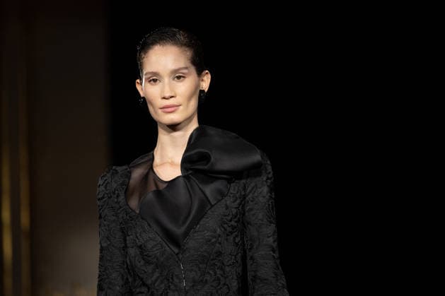 PFW Giorgio Armani Runway - Paris AJ A model presents a creation for Giorgio Armani Prive for Women s Haute Couture Spring Summer 2026 collection fashion show as part of the Paris Haute Couture Fashion Week, in Paris, on January 27, 2026. Photo by Alexis Jumeau ABACAPRESS.COM Paris France  Copyright: xJumeauxAlexis ABACAx