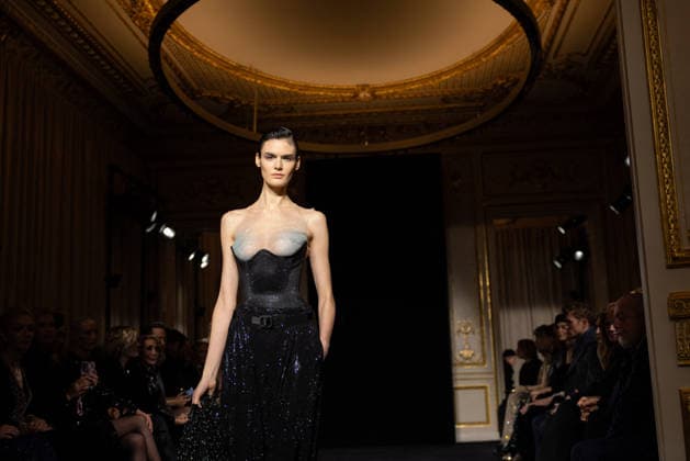 PFW Giorgio Armani Runway - Paris AJ A model presents a creation for Giorgio Armani Prive for Women s Haute Couture Spring Summer 2026 collection fashion show as part of the Paris Haute Couture Fashion Week, in Paris, on January 27, 2026. Photo by Alexis Jumeau ABACAPRESS.COM Paris France  Copyright: xJumeauxAlexis ABACAx