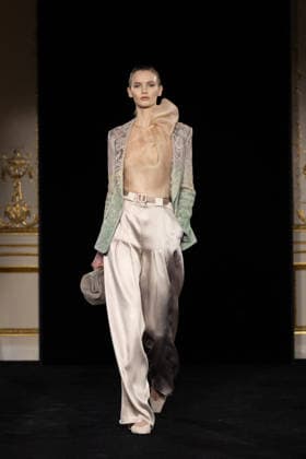 PFW Giorgio Armani Runway - Paris AJ A model presents a creation for Giorgio Armani Prive for Women s Haute Couture Spring Summer 2026 collection fashion show as part of the Paris Haute Couture Fashion Week, in Paris, on January 27, 2026. Photo by Alexis Jumeau ABACAPRESS.COM Paris France  Copyright: xJumeauxAlexis ABACAx