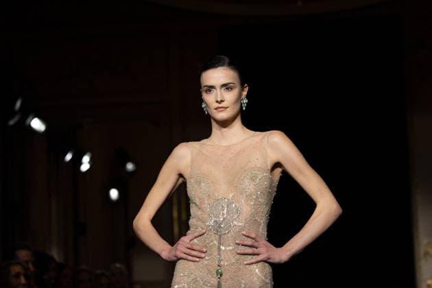 PFW Giorgio Armani Runway - Paris AJ A model presents a creation for Giorgio Armani Prive for Women s Haute Couture Spring Summer 2026 collection fashion show as part of the Paris Haute Couture Fashion Week, in Paris, on January 27, 2026. Photo by Alexis Jumeau ABACAPRESS.COM Paris France  Copyright: xJumeauxAlexis ABACAx
