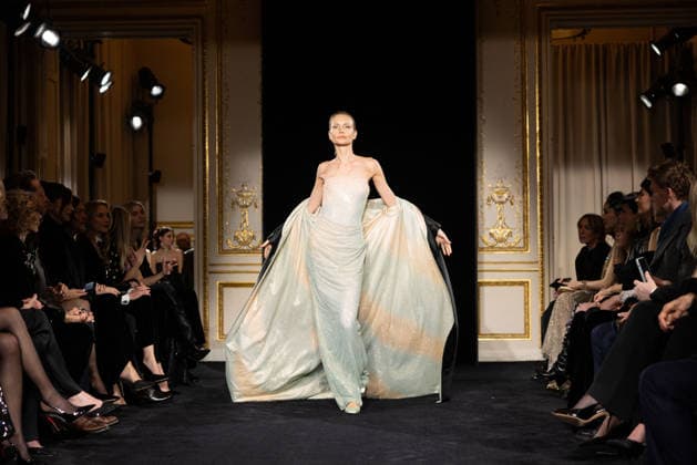 PFW Giorgio Armani Runway - Paris AJ A model presents a creation for Giorgio Armani Prive for Women s Haute Couture Spring Summer 2026 collection fashion show as part of the Paris Haute Couture Fashion Week, in Paris, on January 27, 2026. Photo by Alexis Jumeau ABACAPRESS.COM Paris France  Copyright: xJumeauxAlexis ABACAx