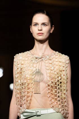 PFW Giorgio Armani Runway - Paris AJ A model presents a creation for Giorgio Armani Prive for Women s Haute Couture Spring Summer 2026 collection fashion show as part of the Paris Haute Couture Fashion Week, in Paris, on January 27, 2026. Photo by Alexis Jumeau ABACAPRESS.COM Paris France  Copyright: xJumeauxAlexis ABACAx