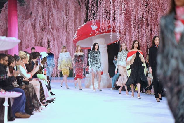 PFW - Chanel Runway Models walk the runway during the Chanel Haute Couture Week Spring Summer 2026 show as part of Paris Fashion Week on January 27, 2026 in Paris, France. Photo by Franck Castel ABACAPRESS.COM Paris France  Copyright: xCastelxFranck ABACAx