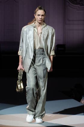 PFW - Julien Fournie Runway A model walks the runway during the Julien Fournie Haute Couture Week Spring Summer 2026 show as part of Paris Fashion Week on January 27, 2026 in Paris, France. Photo by Laurent Zabulon ABACAPRESS.COM Paris France  Copyright: xZabulonxLaurent ABACAx