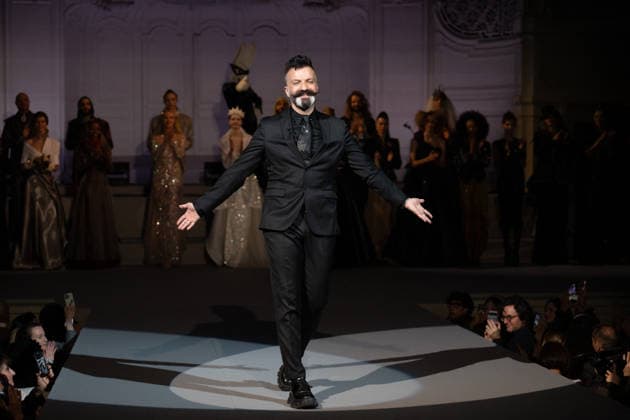 PFW - Julien Fournie Runway Julien Fournie walks the runway during the Julien Fournie Haute Couture Week Spring Summer 2026 show as part of Paris Fashion Week on January 27, 2026 in Paris, France. Photo by Laurent Zabulon ABACAPRESS.COM Paris France  Copyright: xZabulonxLaurent ABACAx