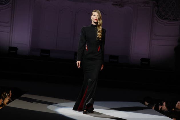 Julien Fournié Fashion Show, Spring Summer 2026 Haute Couture Collection as part of Paris Fashion Week on January 27, 2026 Sébastien Fremont Bestimage Julien Fournié Fashion Show, Spring Summer 2026 Haute Couture Collection as part of Paris Fashion Week on January 27, 2026 Paris France  Copyright: xSebastienxFremontx xBestimagexSebastienxFremontx xBestimagex