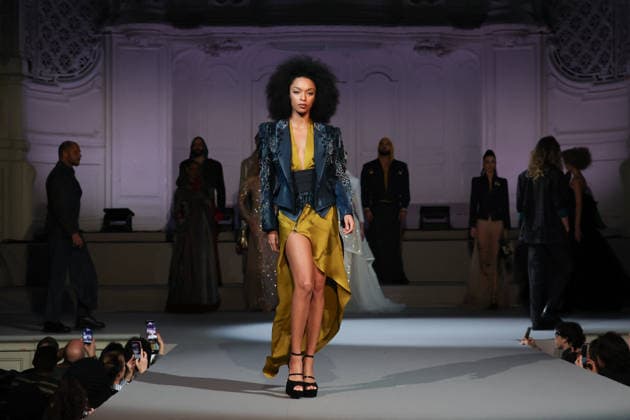 Julien Fournié Fashion Show, Spring Summer 2026 Haute Couture Collection as part of Paris Fashion Week on January 27, 2026 Sébastien Fremont Bestimage Julien Fournié Fashion Show, Spring Summer 2026 Haute Couture Collection as part of Paris Fashion Week on January 27, 2026 Paris France  Copyright: xSebastienxFremontx xBestimagexSebastienxFremontx xBestimagex