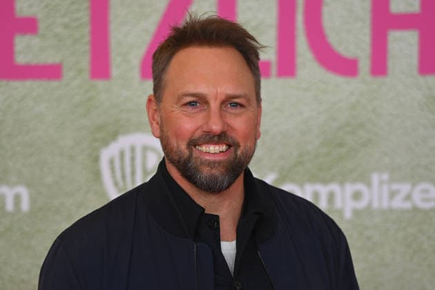 Steven GAETJEN Presenter , single image,cropped single motif,portrait,portrait,portrait world premiere ACH DIESE LUECKE DIESE ENTSETZLICHE LUECKE on 27 01 20226 at Mathaeser Kino in Munich