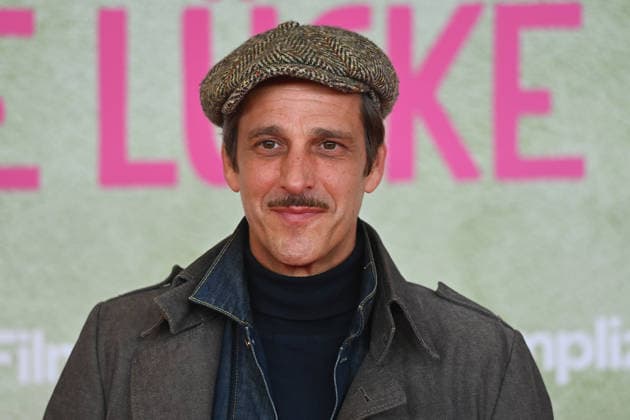 Max VON THUN Actor , single image,cropped single motif,portrait,portrait,portrait world premiere ACH DIESE LUECKE DIESE ENTSETZLICHE LUECKE on 27 01 20226 at the Mathaeser Cinema in Munich
