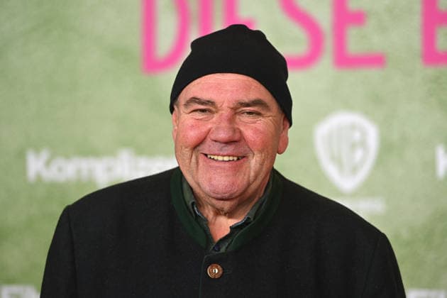 Peter RAPPENGLUECK Actor , single image,cropped single motif,portrait,portrait world premiere ACH DIESE LUECKE DIESE ENTSETZLICHE LUECKE on 27 01 20226 at the Mathaeser Kino in Munich