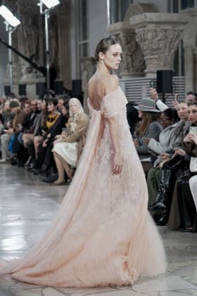 Illustration at Georges Chakra Haute Couture Spring Summer 2026 Collection fashion show, during Paris Fashion Week on january 27th 2026 Anne Sophie Guebey Bestimage Celebrities at Georges Chakra Haute Couture Spring Summer 2026 Collection fashion show, during Paris Fashion Week on january 27th 2026 Paris France  Copyright: xAnne-SophiexGuebeyx xBestimagexAnne-SophiexGuebeyx xBestimagex