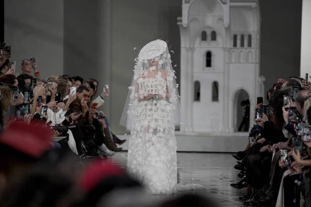 Illustration at Georges Chakra Haute Couture Spring Summer 2026 Collection fashion show, during Paris Fashion Week on january 27th 2026 Anne Sophie Guebey Bestimage Celebrities at Georges Chakra Haute Couture Spring Summer 2026 Collection fashion show, during Paris Fashion Week on january 27th 2026 Paris France  Copyright: xAnne-SophiexGuebeyx xBestimagexAnne-SophiexGuebeyx xBestimagex