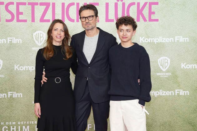 Nina Verhoeven, Simon Verhoeven and David Verhoeven at the premiere of the movie Oh, this gap, this horrible gap at the Mathäser Filmpalast Munich, 27 01 2026 Foto:xN.xKolinzx xFuturexImagex luecke_6141