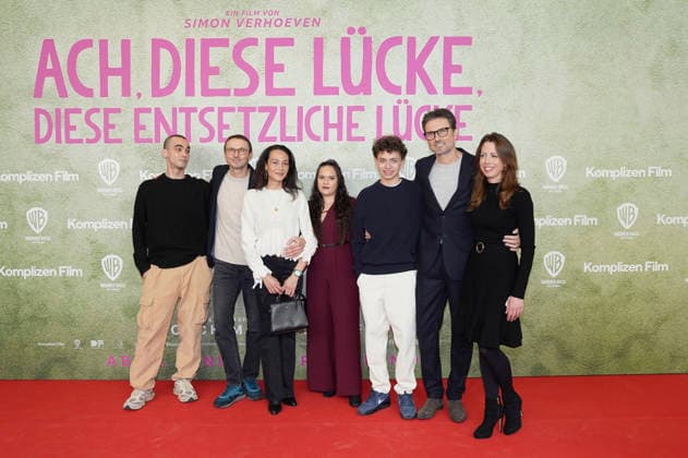 Patrice Verhoeven, Luca Verhoeven, Stephanie Verhoeven, guest, David Verhoeven, Simon Verhoeven and Nina Verhoeven at the premiere of the movie Oh, this gap, this horrible gap at Mathäser Filmpalast Munich, 27 01 2026 Foto:xN.xKolinzx xFuturexImagex luecke_6142