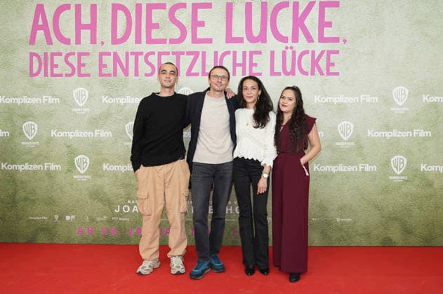 Patrice Verhoeven, Luca Verhoeven, Stephanie Verhoeven and guest at the premiere of the movie Ach, diese Lücke, diese horrendous gap at Mathäser Filmpalast Munich, 27 01 2026 Foto:xN.xKolinzx xFuturexImagex luecke_6144