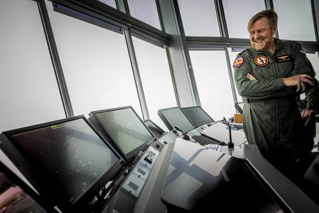Schiphol, The Netherlands, 2026-01-28 10:24:08 SCHIPHOL, January 28, 2026, Schiphol. King Willem-Alexander during a visit to a Royal Netherlands Air Force exercise at Schiphol. During this training, the air force practices how to conduct military aircraft movements safely and responsibly from a civilian airport. PHOTO: NLBeeld POOL Patrick van Katwijk Credit: NL Beeld Patrick van Emst  Copyright: xx x