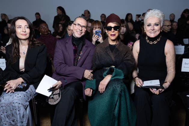 Dakota2312 Dakota , Helene in Paris Helene Benhamou , Sylvain Ruffier et Faye au Front Row au défilé Franck Sorbier, Collection Haute Couture Printemps Eté 2026 lors de la Fashion Week de Paris PFW au Pavillon Wagram, à Paris, France, le 28 janvier 2026 Julien Sarkissian Bestimage Front Row Franck Sorbier Haute Couture Spring Summer 2026 show as part of Paris Fashion Week on January 28, 2026 in Paris, France Paris France  Copyright: xJulienxSarkissianx xBestimagexJulienxSarkissianx xBestimagex