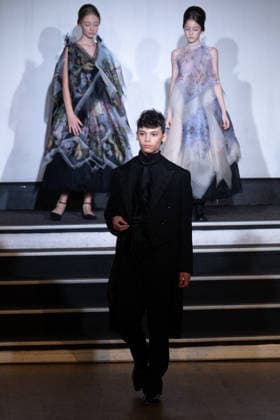 PFW - Franck Sorbier Runway A model walks the runway during the Franck Sorbier Haute Couture Week Spring Summer 2026 show as part of Paris Fashion Week on January 27, 2026 in Paris, France. Photo by Laurent Zabulon ABACAPRESS.COM Paris France  Copyright: xZabulonxLaurent ABACAx