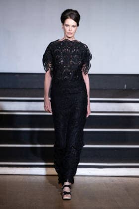 PFW - Franck Sorbier Runway A model walks the runway during the Franck Sorbier Haute Couture Week Spring Summer 2026 show as part of Paris Fashion Week on January 27, 2026 in Paris, France. Photo by Laurent Zabulon ABACAPRESS.COM Paris France  Copyright: xZabulonxLaurent ABACAx