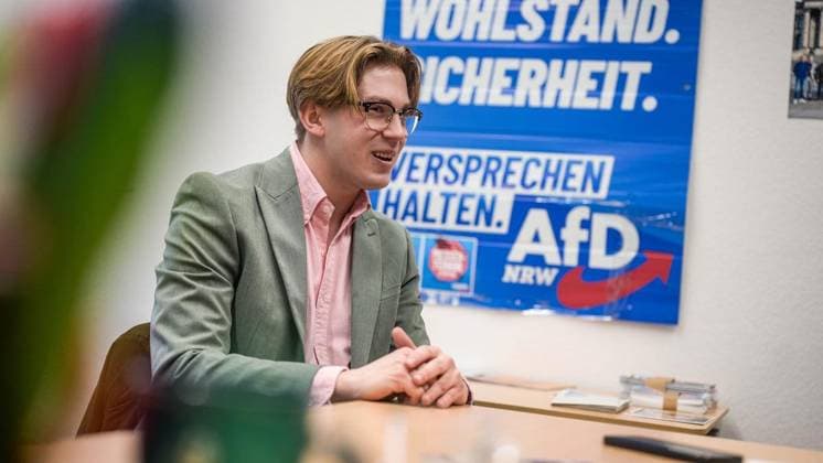 Leon Biallawons, AfD, in Bochum FOR EDITORIAL PURPOSES ONLY EDITORIAL USE ONLY p Leon Biallawons speaks on Wednesday, January 28, 2026 in Bochum Meeting with Leon Biallawons A young right-wing radical wants to gain influence in the AfD in Bochum How dangerous is he Copyright SvenjaxHanusch Copyright: SvenjaxHanusch doc84bxja1v2ljp3271naj ,EDITORIAL USE ONLY Copyright: SvenjaxHanusch