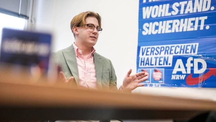 Leon Biallawons, AfD, in Bochum FOR EDITORIAL PURPOSES ONLY EDITORIAL USE ONLY p Leon Biallawons speaks on Wednesday, January 28, 2026 in Bochum Meeting with Leon Biallawons A young right-wing radical wants to gain influence in the AfD in Bochum How dangerous is he Copyright SvenjaxHanusch Copyright: SvenjaxHanusch doc84bxj8f895v33q8122jb ,EDITORIAL USE ONLY Copyright: SvenjaxHanusch