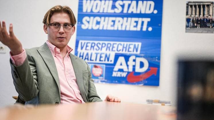 Leon Biallawons, AfD, in Bochum FOR EDITORIAL PURPOSES ONLY EDITORIAL USE ONLY p Leon Biallawons speaks on Wednesday, January 28, 2026 in Bochum Meeting with Leon Biallawons A young right-wing radical wants to gain influence in the AfD in Bochum How dangerous is he Copyright SvenjaxHanusch Copyright: SvenjaxHanusch doc84bxjblxw6u19lv0a22gl ,EDITORIAL USE ONLY Copyright: SvenjaxHanusch