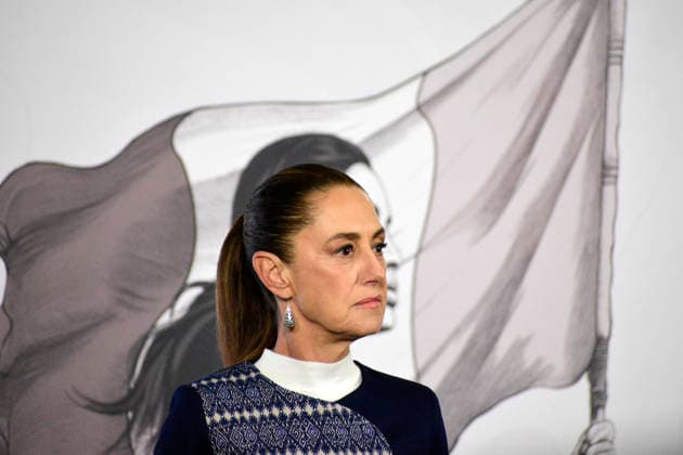 MexicoÃ¢â‚¬â ¢s President Claudia Sheinbaum Pardo, speaks about the compensation for the victims killed and injured in the Interoceanic train accident during a news conference at the National Palace. on January 28, 2026, in Mexico City, Mexico. Mexico City Mexico - ZUMAe321 20260128_zia_e321_006 Copyright: xLuisxBarronx