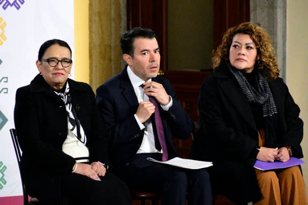 (L-R) MexicoÃ¢â‚¬â ¢s Minister of the Interior, Rosa Icela RodroÂ­guez; Undersecretary for Human Rights Arturo Medina and Head of the Executive Commission for Victim Assistance Martha Yuridia Rodriguez during a news conference on the compensation for the victims killed and injured in the Interoceanic train accident at the National Palace. on January 28, 2026, in Mexico City, Mexico. Mexico City Mexico - ZUMAe321 20260128_zia_e321_009 Copyright: xLuisxBarronx