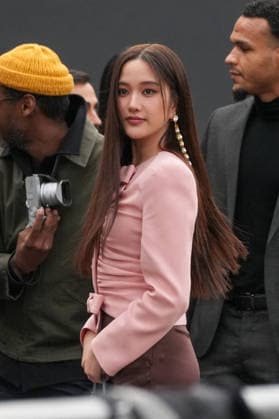 Sarocha Chamkimha Freen arrives at the Valentino fashion show as part of Haute Couture Spring Summer 2026 on January 28, 2026 in Paris, France Paris France PFW , le 28 janvier 2026 Anne Sophie Guebey Bestimage Sarocha Chamkimha Freen arrives at the Valentino fashion show as part of Haute Couture Spring Summer 2026 on January 28, 2026 in Paris, France Paris France  Copyright: xAnne-SophiexGuebeyx xBestimagexAnne-SophiexGuebeyx xBestimagex