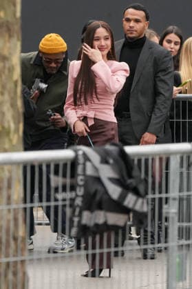 Sarocha Chamkimha Freen arrives at the Valentino fashion show as part of Haute Couture Spring Summer 2026 on January 28, 2026 in Paris, France Paris France PFW , le 28 janvier 2026 Anne Sophie Guebey Bestimage Sarocha Chamkimha Freen arrives at the Valentino fashion show as part of Haute Couture Spring Summer 2026 on January 28, 2026 in Paris, France Paris France  Copyright: xAnne-SophiexGuebeyx xBestimagexAnne-SophiexGuebeyx xBestimagex