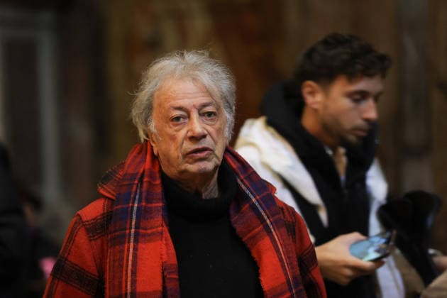 Memorial Mass for Late French Actress Brigitte Bardot - Paris French singer Herve Vilard during a memorial mass for late French actress Brigitte Bardot at Saint-Roch church in Paris, on January 28, 2026. Photo by Nasser Berzane ABACAPRESS.COM Paris France  Copyright: xBerzanexNasser ABACAx