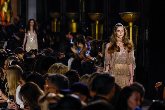 Elie Saab Haute Couture Spring Summer 2026 show as part of Paris Fashion Week PFW at the Rodin Museum, Paris, France, January 28, 2026 Bestimage Runway Elie Saab Haute Couture Week Spring Summer 2026 show as part of Paris Fashion Week on January 28, 2026 in Paris, France Paris France  Copyright: xAgencex xBestimagexAgencex xBestimagex