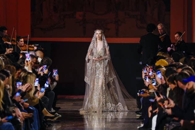 Elie Saab Haute Couture Spring Summer 2026 show as part of Paris Fashion Week PFW at the Rodin Museum, Paris, France, January 28, 2026 Bestimage Runway Elie Saab Haute Couture Week Spring Summer 2026 show as part of Paris Fashion Week on January 28, 2026 in Paris, France Paris France  Copyright: xAgencex xBestimagexAgencex xBestimagex