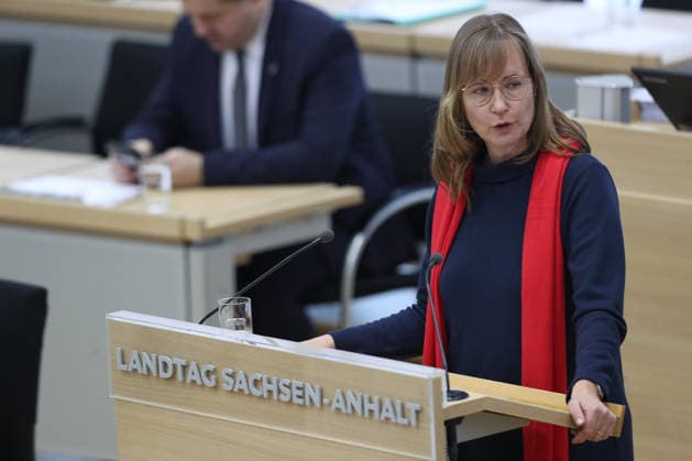 28.01.2026, xtgx, Landtagssitzung Sachsen-Anhalt, Wahl des Ministerpräsidenten. Eva von Angern (Die Linke, Linkspartei) Magdeburg *** 28 01 2026, xtgx, Saxony-Anhalt state parliament session, election of Minister President Eva von Angern Die Linke, Left Party Magdeburg
