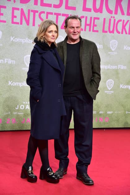 Berlin PREMIERE, ACH DIESE LÜCKE Anne Ratte Polle, Devid Striesow Arrival at the Berlin PREMIERE, by Simon Verhoeven, oh this gap, this horrible gap in Berlin on 28 01 2026 Photopress Mueller