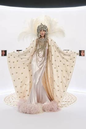(260128) -- PARIS, Jan. 28, 2026 -- A model presents a creation by Alessandro Michele for Valentino during the Haute Couture Week Spring Summer 2026 in Paris, France, on Jan. 28, 2026. (MeetEurope Handout via Xinhua) FRANCE-PARIS-HAUTE COUTURE WEEK-FASHION SHOW-VALENTINO WuxHuiwo 