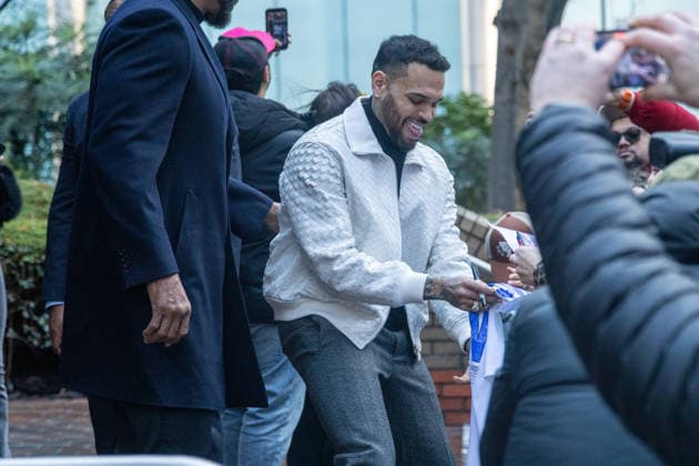 January 28, 2026, London, England, United Kingdom: R&B singer CHRIS BROWN leaves Southwark Crown Court, south London, where he is charged over an alleged assault in a London nightclub. The American musician, 36, is accused of causing grievous bodily harm to Abraham Diaw in February 2023 London United Kingdom - ZUMAs262 20260128_zip_s262_005 Copyright: xTayfunxSalcix