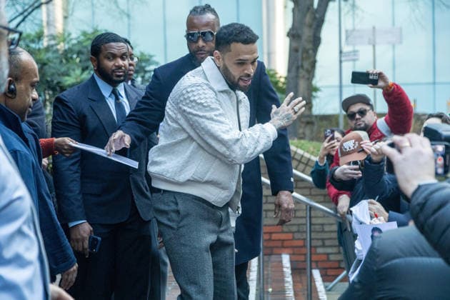 January 28, 2026, London, England, United Kingdom: R&B singer CHRIS BROWN leaves Southwark Crown Court, south London, where he is charged over an alleged assault in a London nightclub. The American musician, 36, is accused of causing grievous bodily harm to Abraham Diaw in February 2023 London United Kingdom - ZUMAs262 20260128_zip_s262_007 Copyright: xTayfunxSalcix