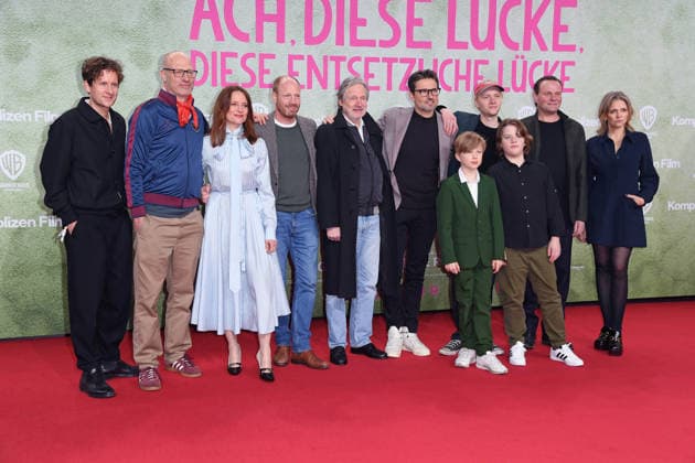 Moritz Treuenfels, Joachim Meyerhoff, Anne Ratte Polle, Johann von Buelow, Simon Verhoeven, Bruno Alexander, Devid Striesow, Laura Tonke at the premiere of ACH, DIESE LÜCKE, DIESE ENTSETZLICHE LÜCKE at the Zoo Palast in Berlin on 28 01 2026