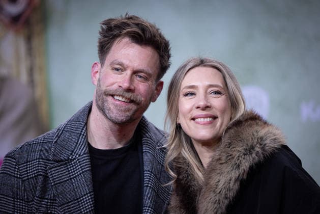Premiere ACH, DIESE LÜCKE, DIESE ENTSETZLICHE LÜCKE Ken Duken with wife Marisa Leonie Bach Premiere of ACH, DIESE LÜCKE, DIESE ENTSETZLICHE LÜCKE at Zoo Palast Berlin Copyright: xEventpressxFuhrx