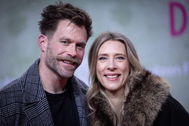 Premiere ACH, DIESE LÜCKE, DIESE ENTSETZLICHE LÜCKE Ken Duken with wife Marisa Leonie Bach Premiere of ACH, DIESE LÜCKE, DIESE ENTSETZLICHE LÜCKE at Zoo Palast Berlin Copyright: xEventpressxFuhrx