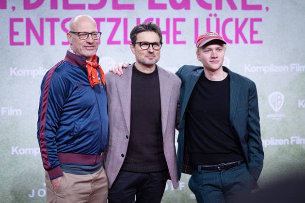 Premiere of ACH, DIESE LÜCKE, DIESE ENTSETZLICHE LÜCKE by director and screenwriter Simon Verhoeven, novelist Joachim Meyerhoff Bruno Alexander Premiere of ACH, DIESE LÜCKE, DIESE ENTSETZLICHE LÜCKE at Zoo Palast Berlin Copyright: xEventpressxFuhrx